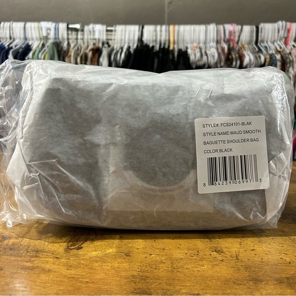 French Connection Maud Smooth Baguette Shoulder Bag and Crossbody Black NWT - Picture 7 of 10